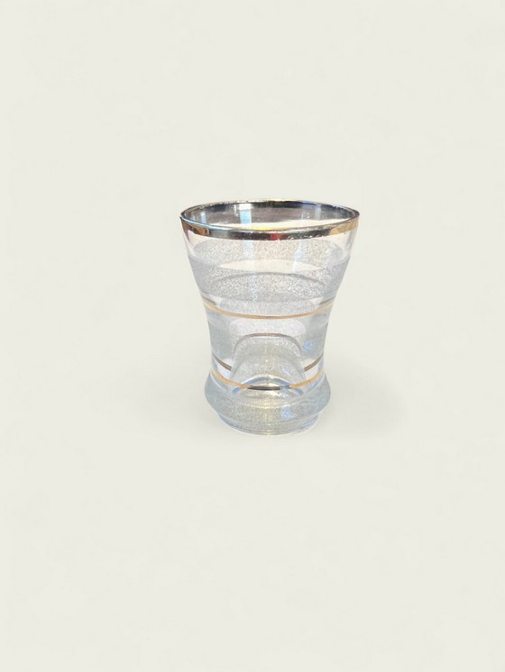 Image 1 of Set di bicchieri da liquore vintage con caraffa | Anni '60 | Stile Art Déco | Vetro satinato e finiture dorate