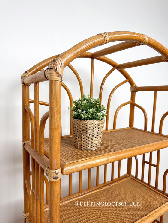 Image 1 of Armoire cintrée vintage