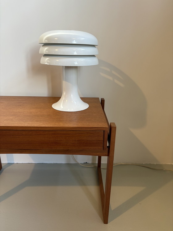 Image 1 of Cómoda mesita de noche H. Sigh & Son