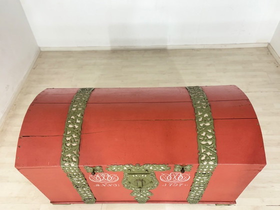Image 1 of Antique chest, box, crate, circa 1800