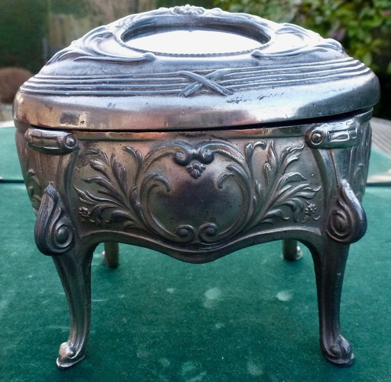 Image 1 of Portagioie in stile Art Nouveau con specchio