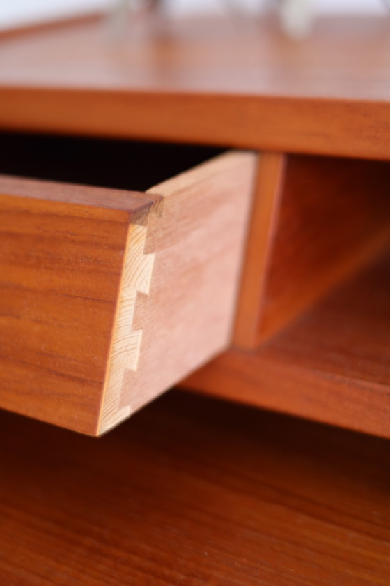 Image 1 of Secretaire, Arne Wahl Iversen Vinde Møbelfabrik jaren 60