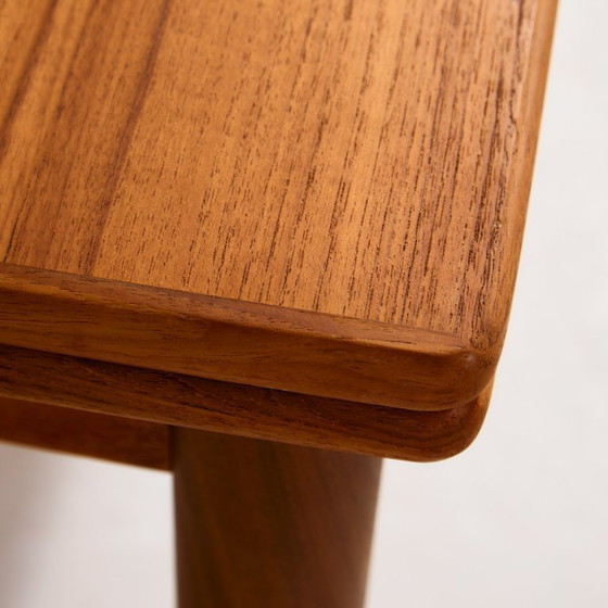 Image 1 of MK9798 Table de salle à manger en teck restaurée