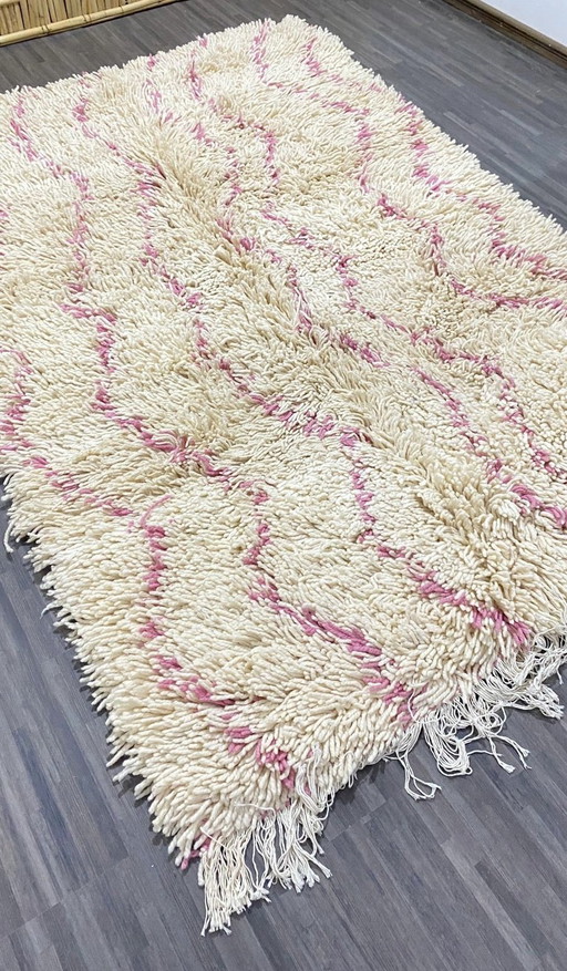 « Cloud Pile » – Poil de laine de luxe extra-long de 6 cm – Tapis berbère marocain fait main – Laine sur laine – 205 × 133 cm