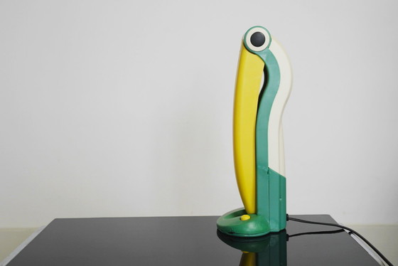 Image 1 of Lampada da scrivania HT Huang Toucan, luce da tavolo postmoderna in plastica, illuminazione colorata anni '80.