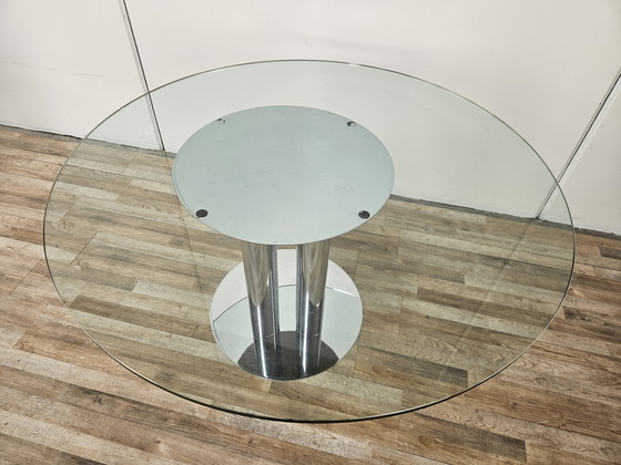 Image 1 of Table en métal vintage avec plateau en verre rond