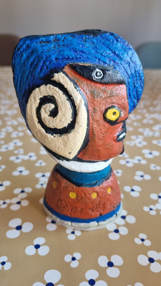 3x bottle cap and figurine Clemens Briels