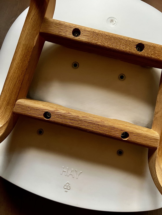 Image 1 of Hay AAC12 Stuhl - weiß mit Eichengestell