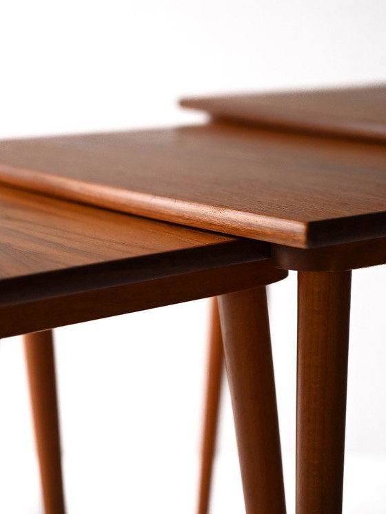 Image 1 of Scandinavische salontafels met schuif- en nesttafels