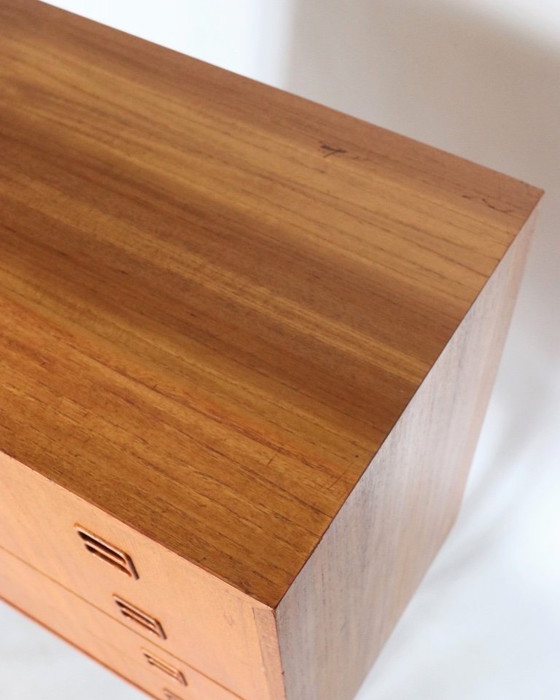 Image 1 of Cassettiera vintage in teak, mobile di design danese, stile retrò