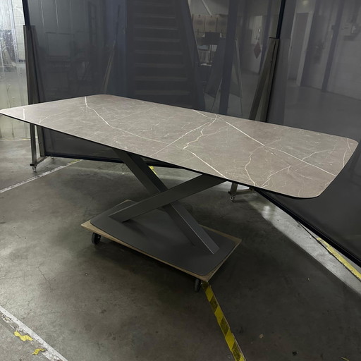 Oxxi – Bert Plantagie, eettafels