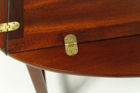 Image 1 of Plateau de maître d'hôtel ovale sur pied, Angleterre, 1970S