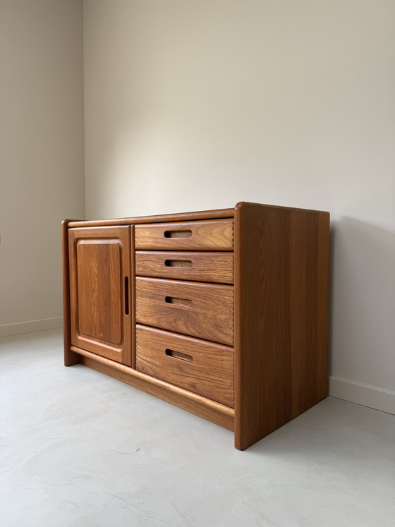 Image 1 of Mobile vintage in legno massello Dyrlund