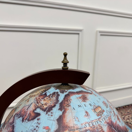 Globe bar anglais classique sur pied – Meuble bar, Métal, Papier (photo 4 of 10)