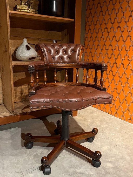  Chesterfield Captain Chair