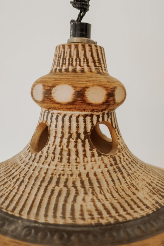 Lampada a sospensione vintage in ceramica proveniente dalla Danimarca, anni '70. – Lampade a sospensione (photo 9 of 10)