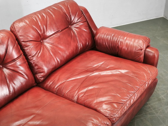 1970s Danish Modern Red Leather Two-Seater Sofa, Scandinavian Design, 2 seaters, Vintage (photo 8 of 15)