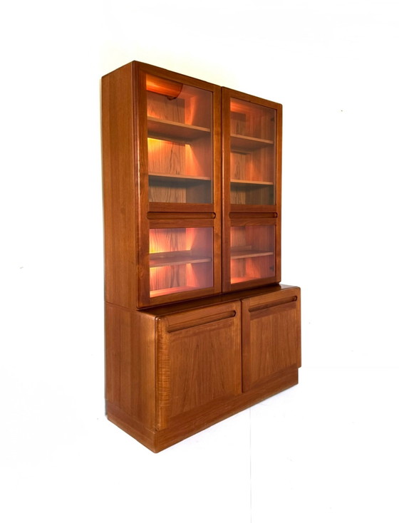 Vitrine vintage illuminée en teck, Dyrlund ‘70, Verre, Bois, Marron (photo 9 sur 15)