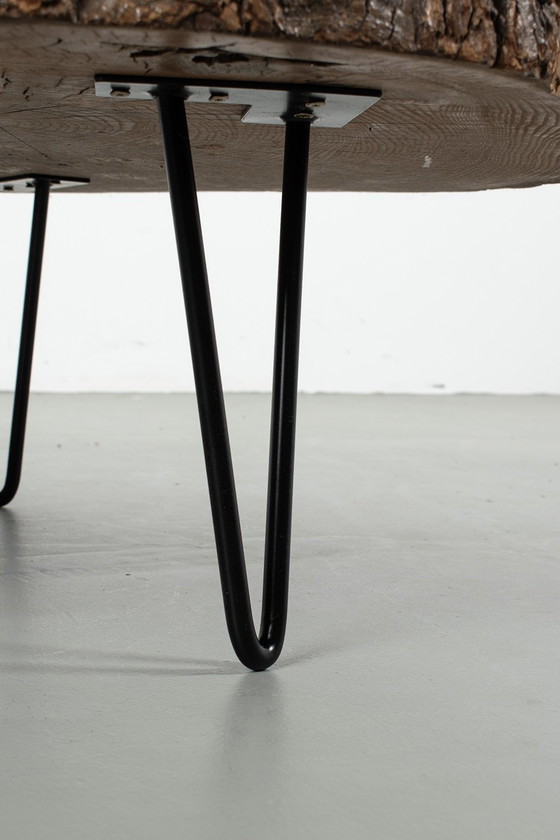 Image 1 of Table de coffre avec nouveaux pieds en boucle