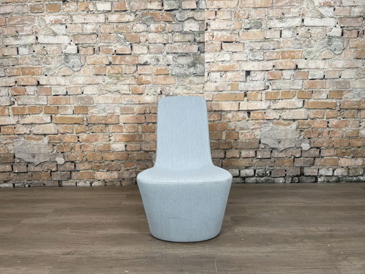 Vitra Monopod hellblauer Sessel