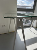 Maison de design Stockholm - Arco Bureau par Chuck Mack - Wit/Glas
