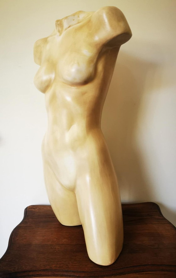 Image 1 of Corpo beige