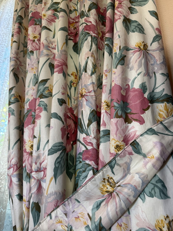 Laura Ashley Floral Curtains 70s – Wall decoration, Cotton (photo 4 of 14)