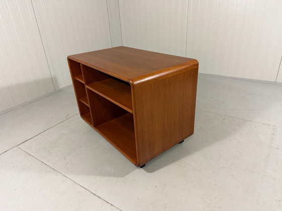 Image 1 of Mueble de TV con audio de teca Dyrlund sobre ruedas, años 60
