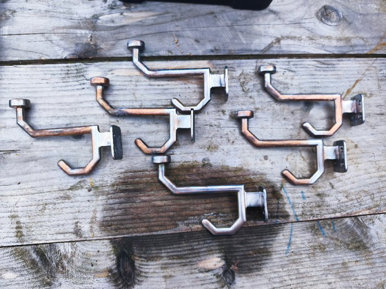 Ensemble de 6 patères en métal de style Art déco pour manteaux et peignoirs – Portemanteaux, Metal (photo 4 of 5)