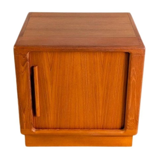 Commode du milieu du siècle, table de chevet, table d'appoint vintage en teck danois