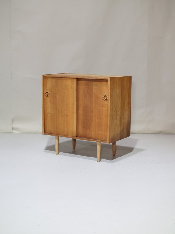 Image 1 of Armoire à portes coulissantes chêne vintage danois