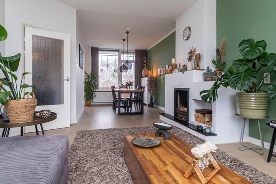 Image 1 of Tavolino da caffè Aulia, Linteloo di Henk Vos