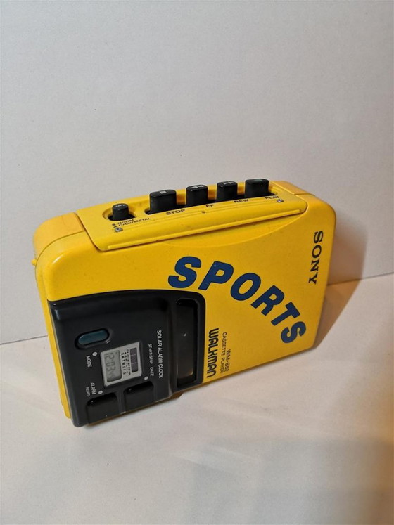 Rare Walkman Sony Collector WM-B52 Vintage Sport Walkman / 80's – Decorative Objects, Plastic (photo 3 of 20)