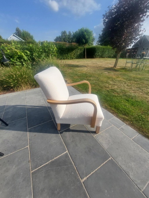 Poltrona da interno recentemente restaurata