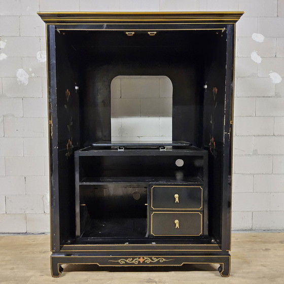 Image 1 of Vintage Chinese zwarte lakkast vogels en bloemen bohemian /bohemian kast (tv kast) oosterse kast 