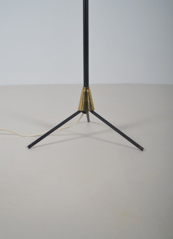 Image 1 of Lampadaire trépied vintage en forme de cocon avec accents en laiton, années 1960