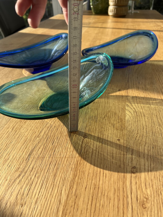 Image 1 of Set di 3 ciotole in vetro della Nuova Scozia, fatte a mano, blu/verde, stile vintage, Canada