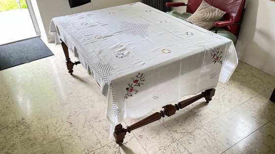 Image 1 of Rectangular embroidered tablecloth + 12 vintage napkins