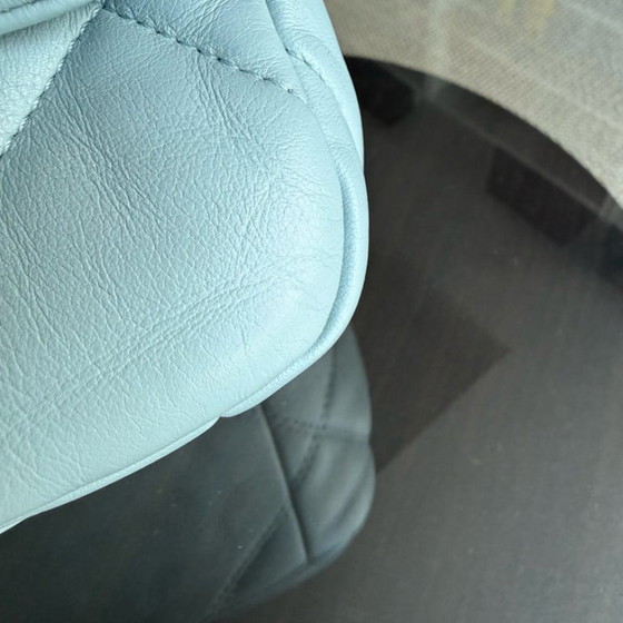 Image 1 of Borsa Chanel C19 Small 19 in pelle di capra trapuntata, azzurra, bicolore, con microchip.