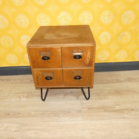 Image 1 of vintage nachtkastje/bijzettafeltje : omgebouwd archiefkastje met haarspeldpoten 4 lades retro industriële stijl