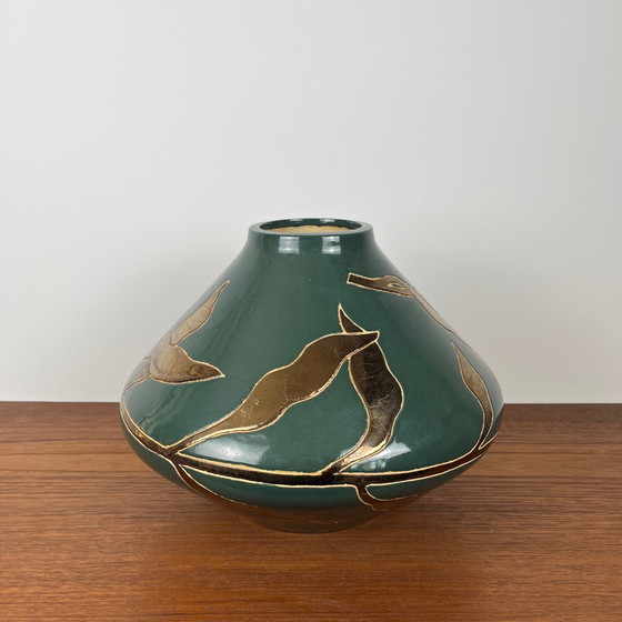 Image 1 of Vaso vintage in ceramica smaltata verde e oro