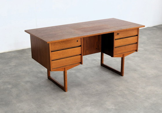 Image 1 of Vintage teak Deens bureau