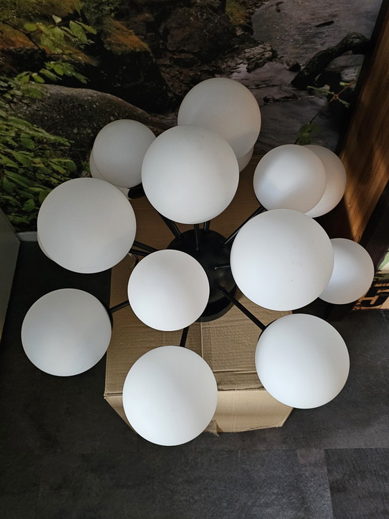 Image 1 of Colmore Sputnik kroonluchter – 15 glazen bollen – zwart metaal – Ø46 cm