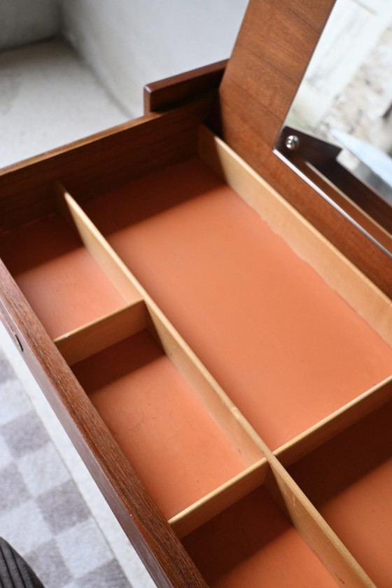 Image 1 of Dänisches Design Kommode mit Frisiertisch Ilums Bolighus Københaven