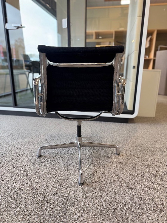 Image 1 of 8x Vitra EA108 Hopsak zwart