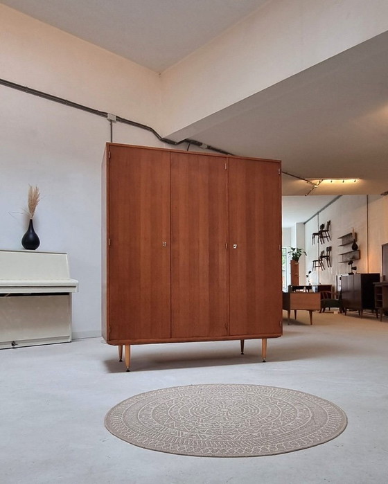 Image 1 of Mid Century kledingkast