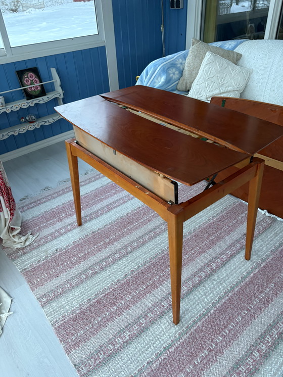 Image 1 of Extendable saloon table