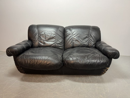 Beautiful Big Black Leather Postmodern Italian Design Space Age 2-Seat Lounge Sofa with Brass Buttons and Playful Cord Lacing.