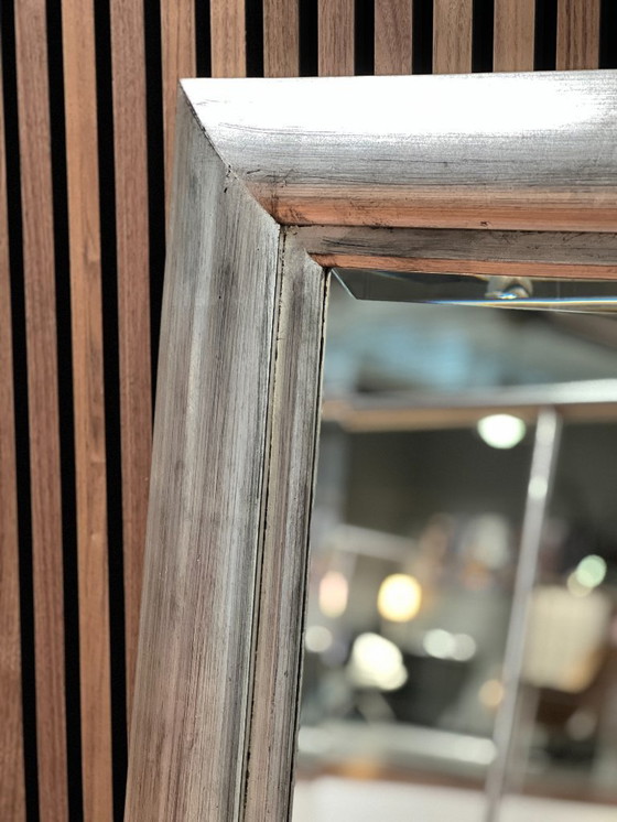 Image 1 of Specchio da parete con cornice in legno effetto argento (50x60 cm)