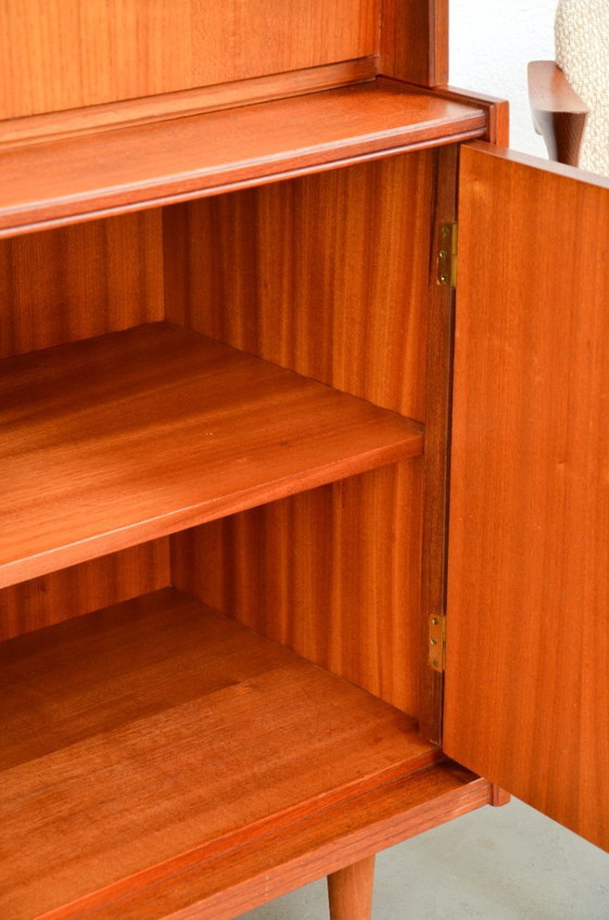 Image 1 of Vintage teakhouten secretair/dressoir/ladekast uit het midden van de vorige eeuw